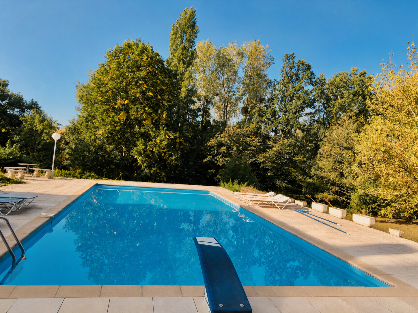 Piscine privée · 14 × 6 m, vue 3